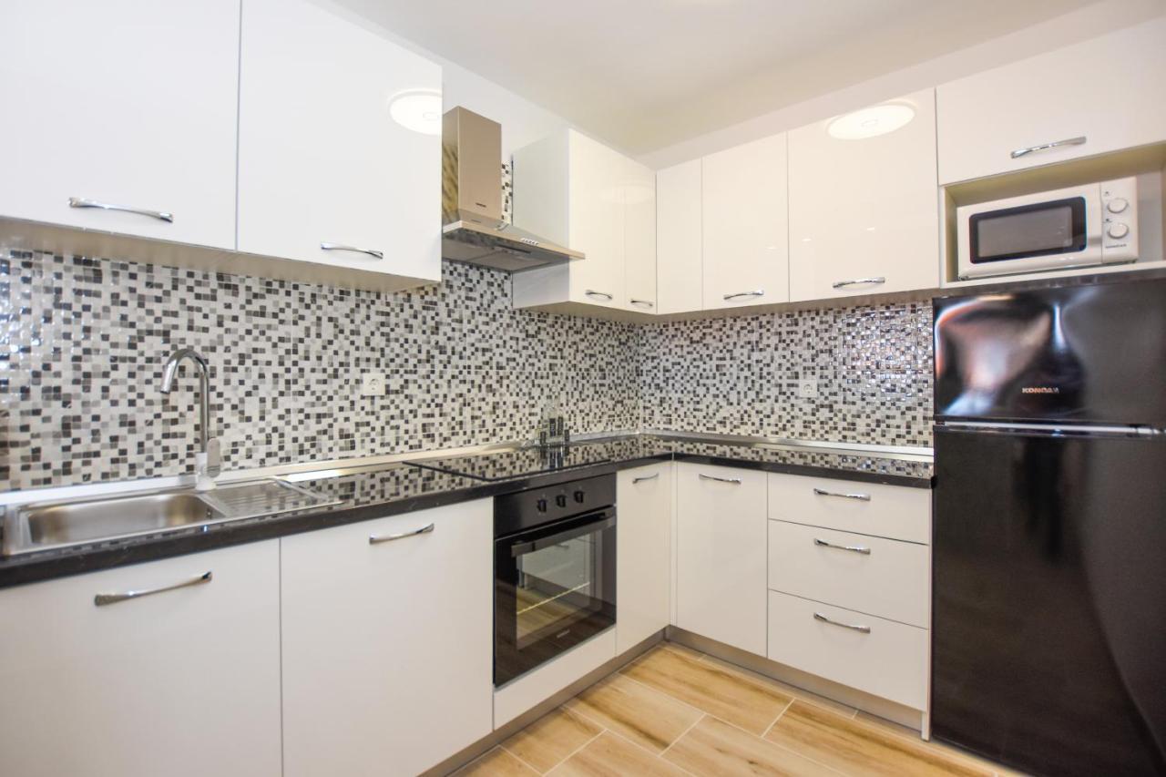 Apartmani Plazibat Mandre Exteriör bild