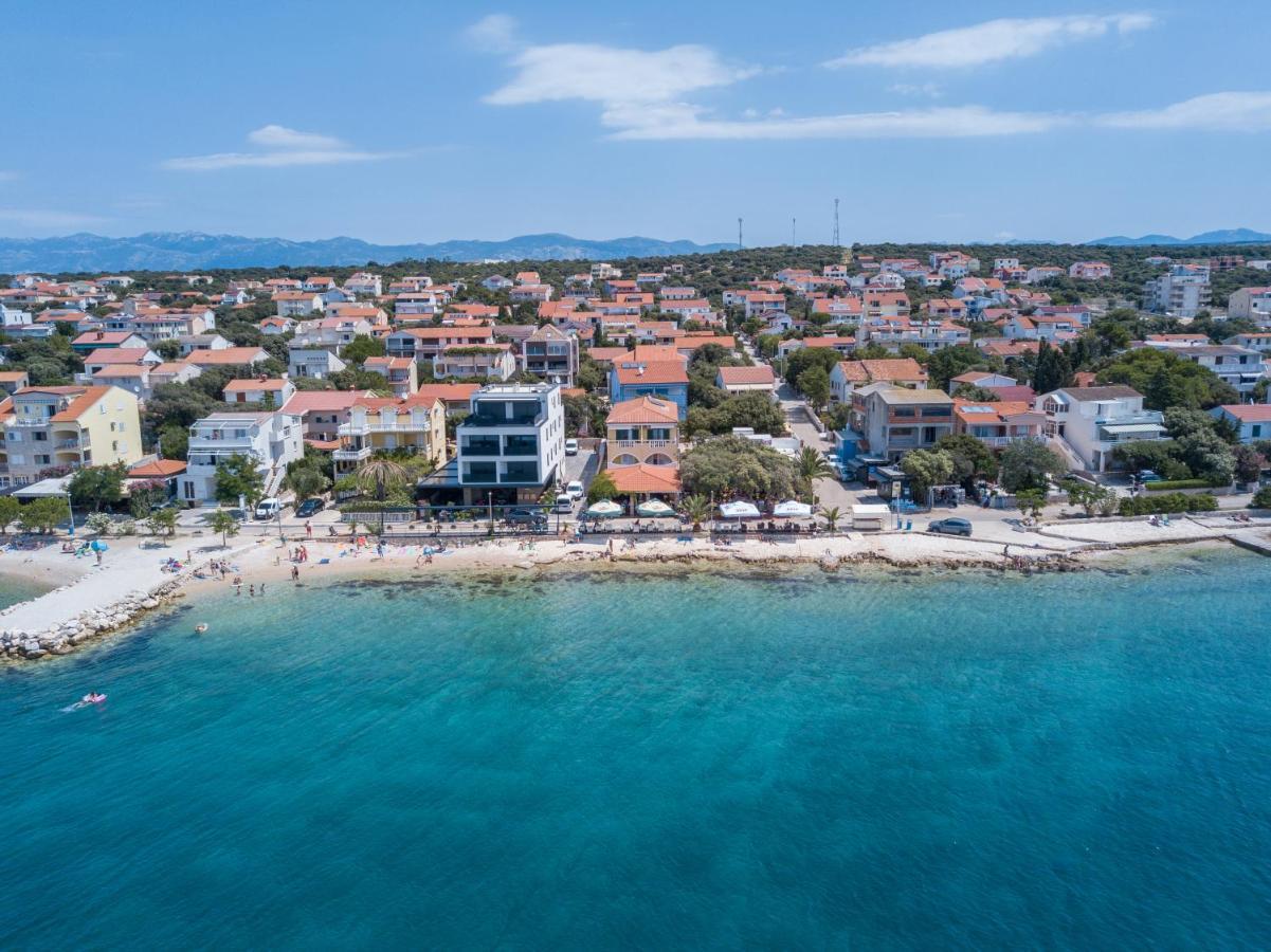 Apartmani Plazibat Mandre Exteriör bild