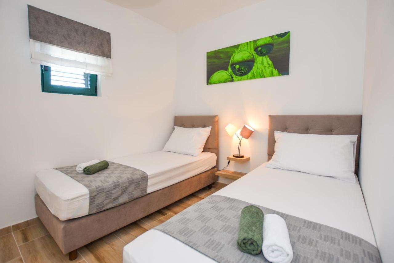 Apartmani Plazibat Mandre Exteriör bild