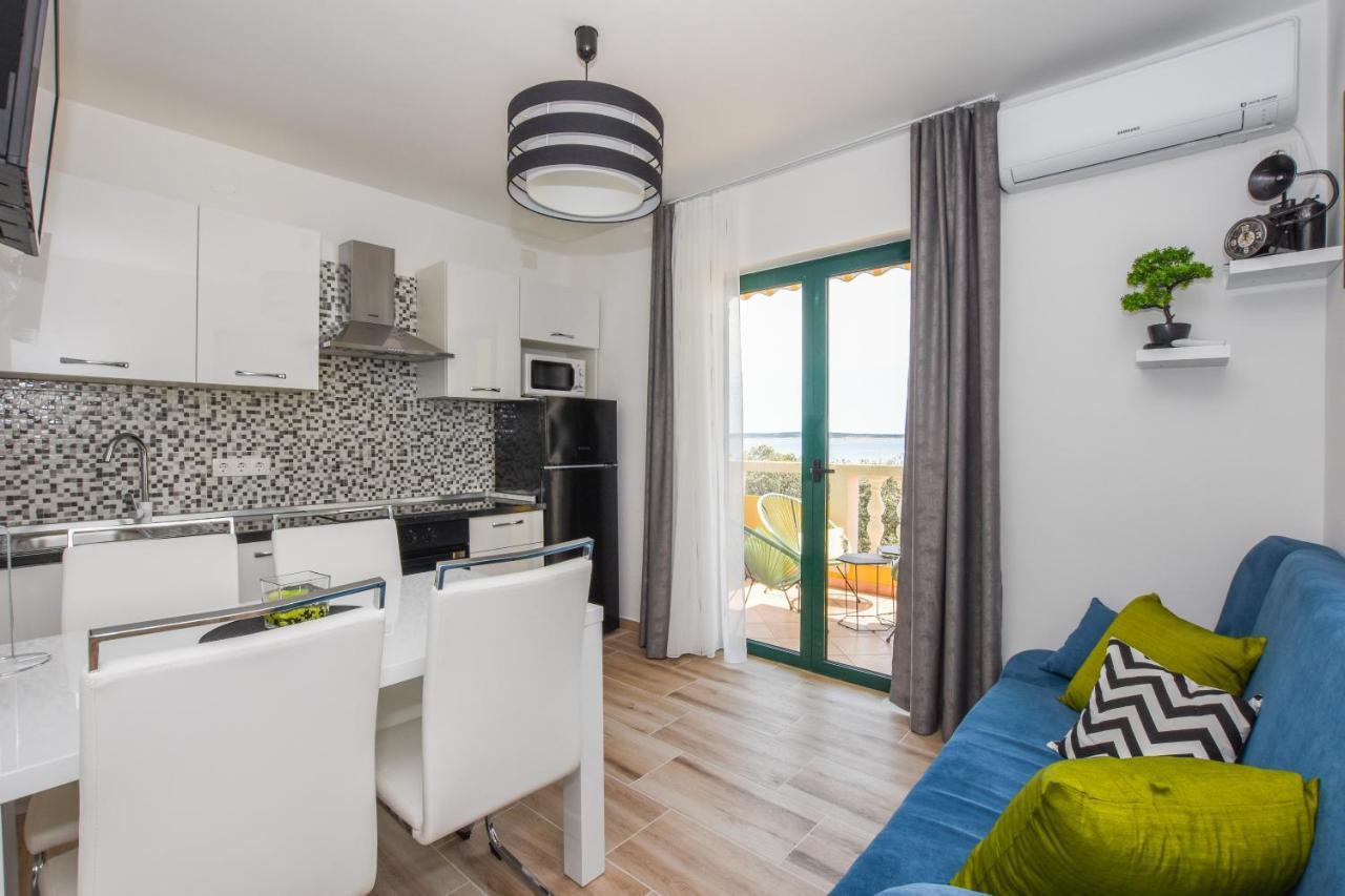 Apartmani Plazibat Mandre Exteriör bild
