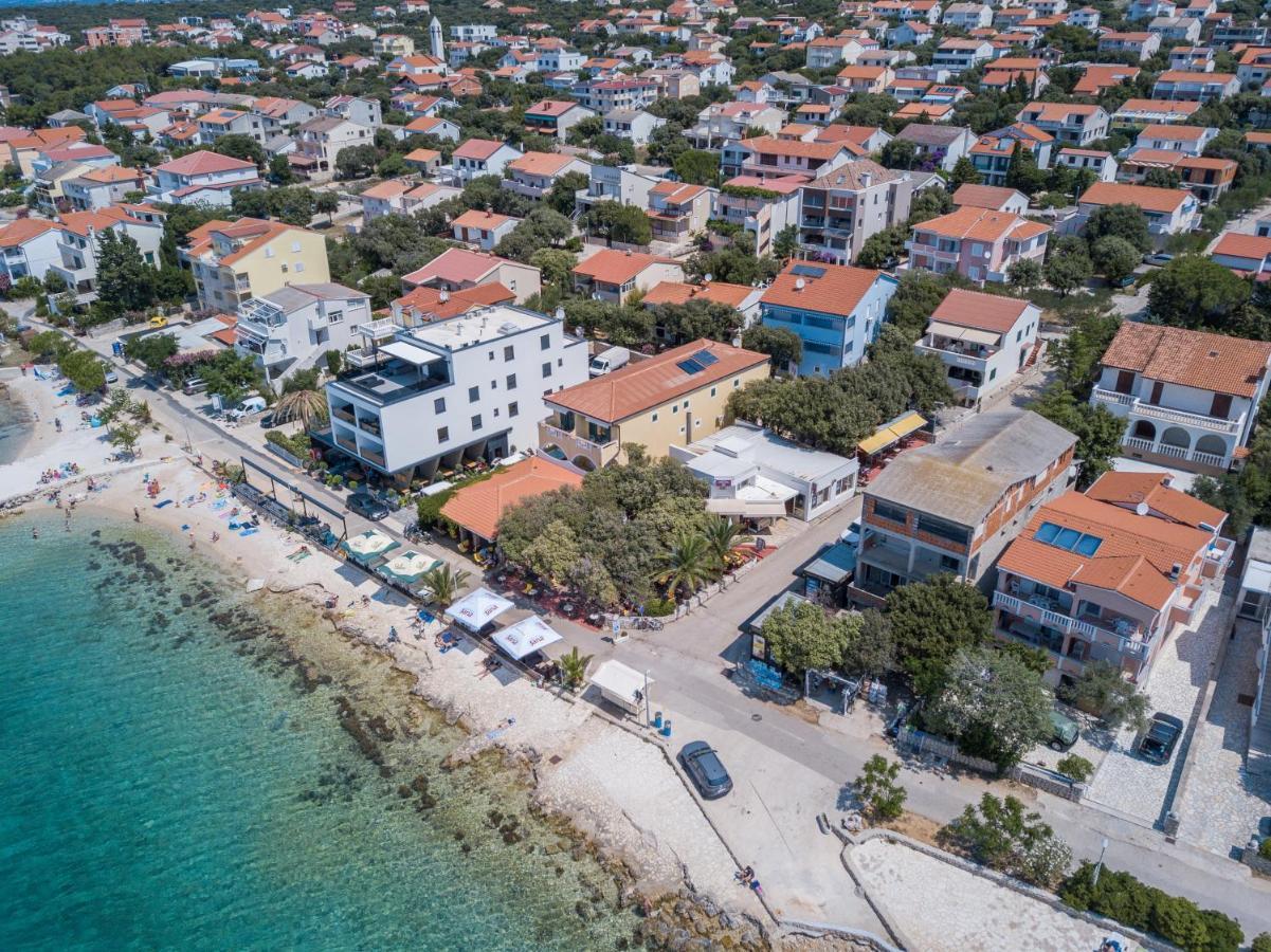 Apartmani Plazibat Mandre Exteriör bild